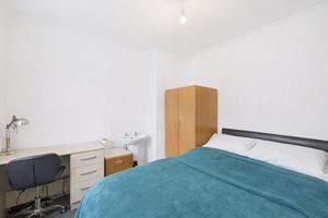 Photo 16- click for photo gallery